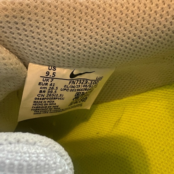 Women's Court Vision Low Casual Sneakers - Picture 6 of 6